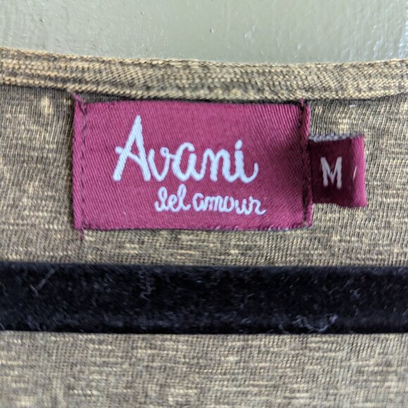 Avani - Top - Picture 3 of 4